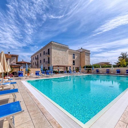 Hotel Le Torri Arborea Kültér fotó